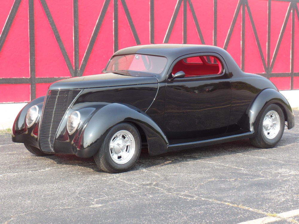 1937 Ford Hot Rod