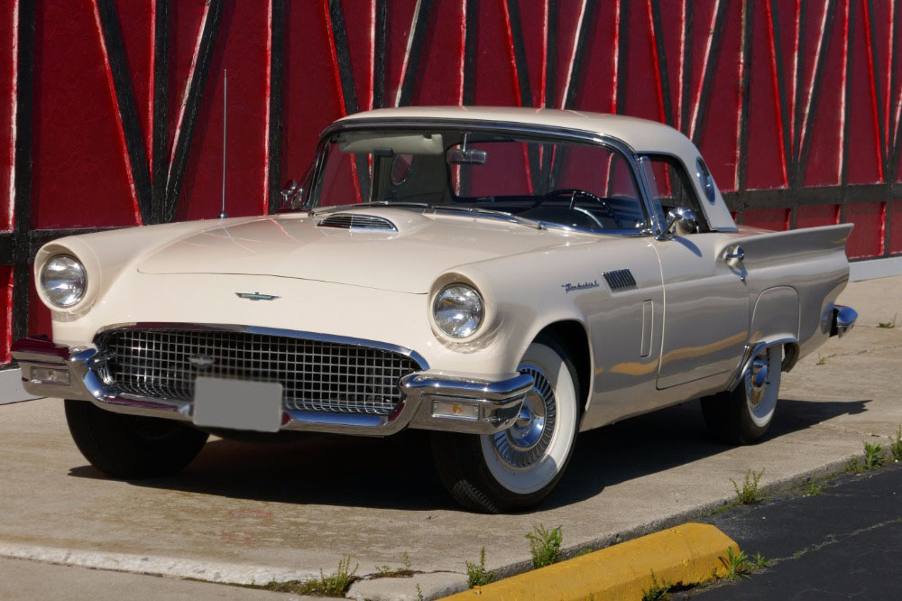 1957 Ford Thunderbird